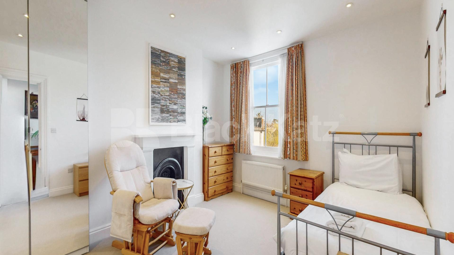 Impressive Six Bedroom House with Four Bathrooms Dalgarno Gardens, North Kensington 